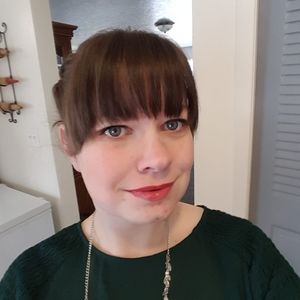 Meet your Posher, Carissa